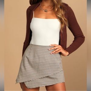 NWT Smart Style Beige Plaid Asymmetrical Mini Skort size medium